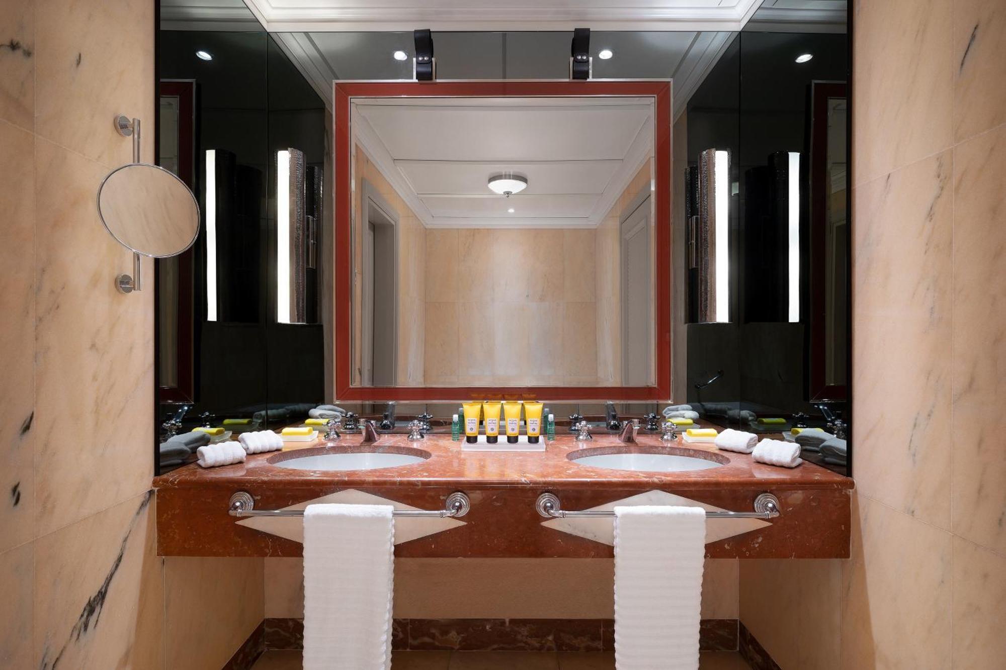 The Westin Excelsior, Hotel 5*
